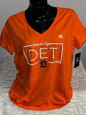 Detroit Tigers Women’s Majestic Baseball V-Neck Short Sleeve Shirt Medium NWT